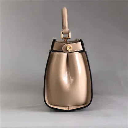 フェンディ ピーカブー ミニバッグ