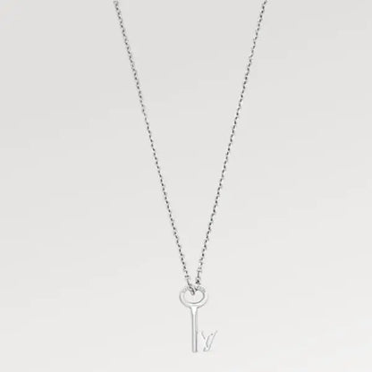 LV ルイ・ヴィトン LV キーペンダント M00678