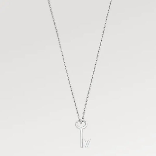 LV ルイ・ヴィトン LV キーペンダント M00678