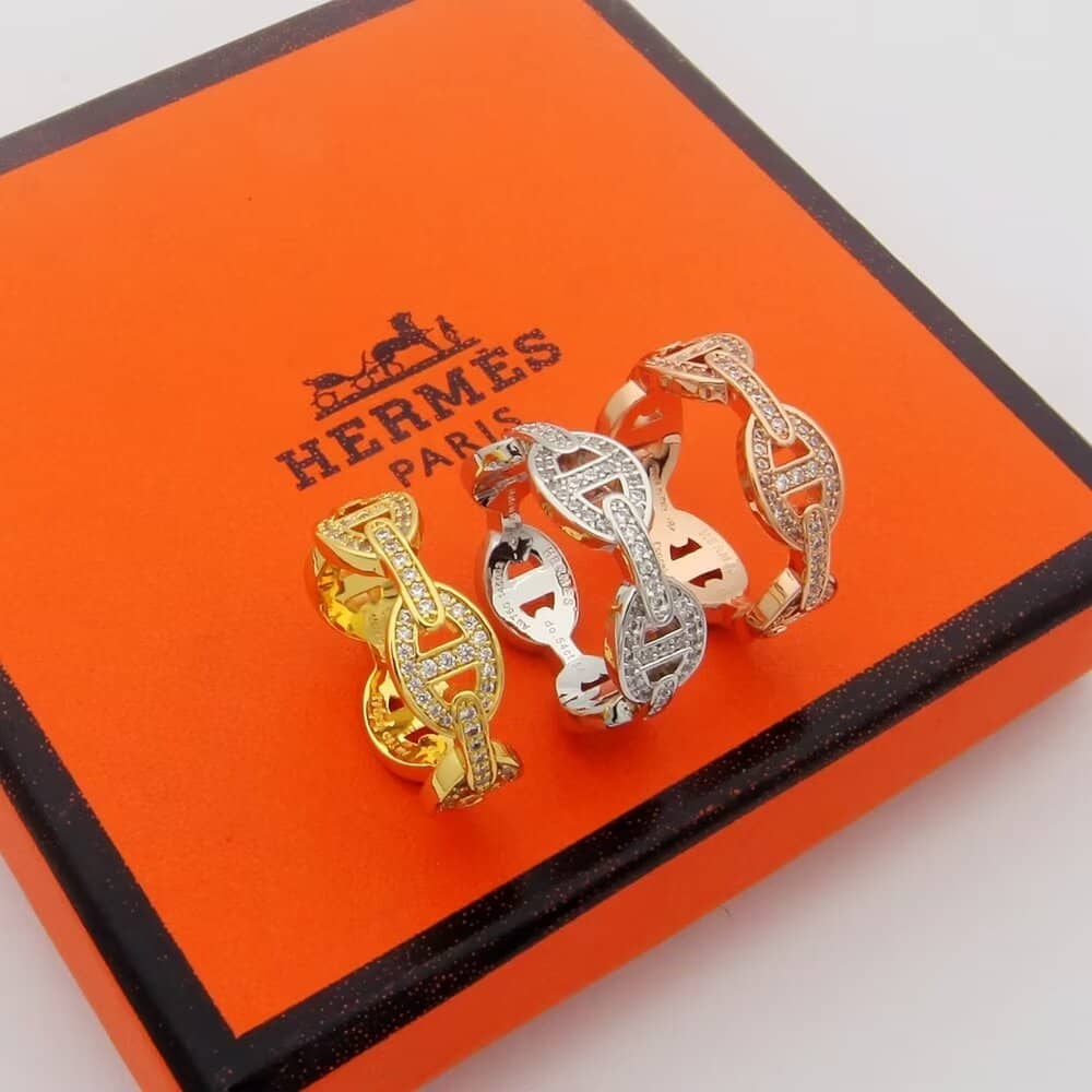 エルメスのロゴ入り偽物リング