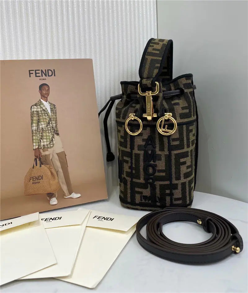 フェンディ モン トレゾール ミニバッグ