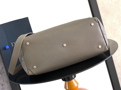 ミディアム ディオール ノルマンディー トートバッグ ブラウン ディオール アイコン カーフスキン |