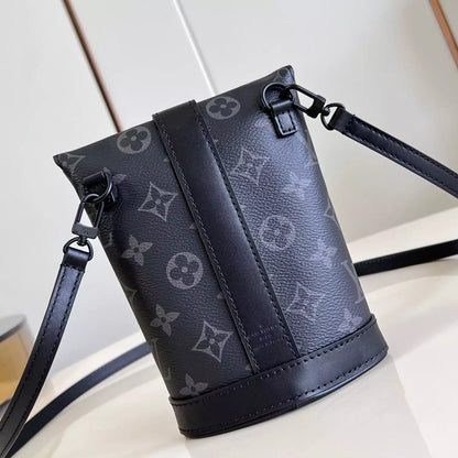 エンベロープポーチ ブラック モノグラム エクリプス キャンバス M11613 – LW409