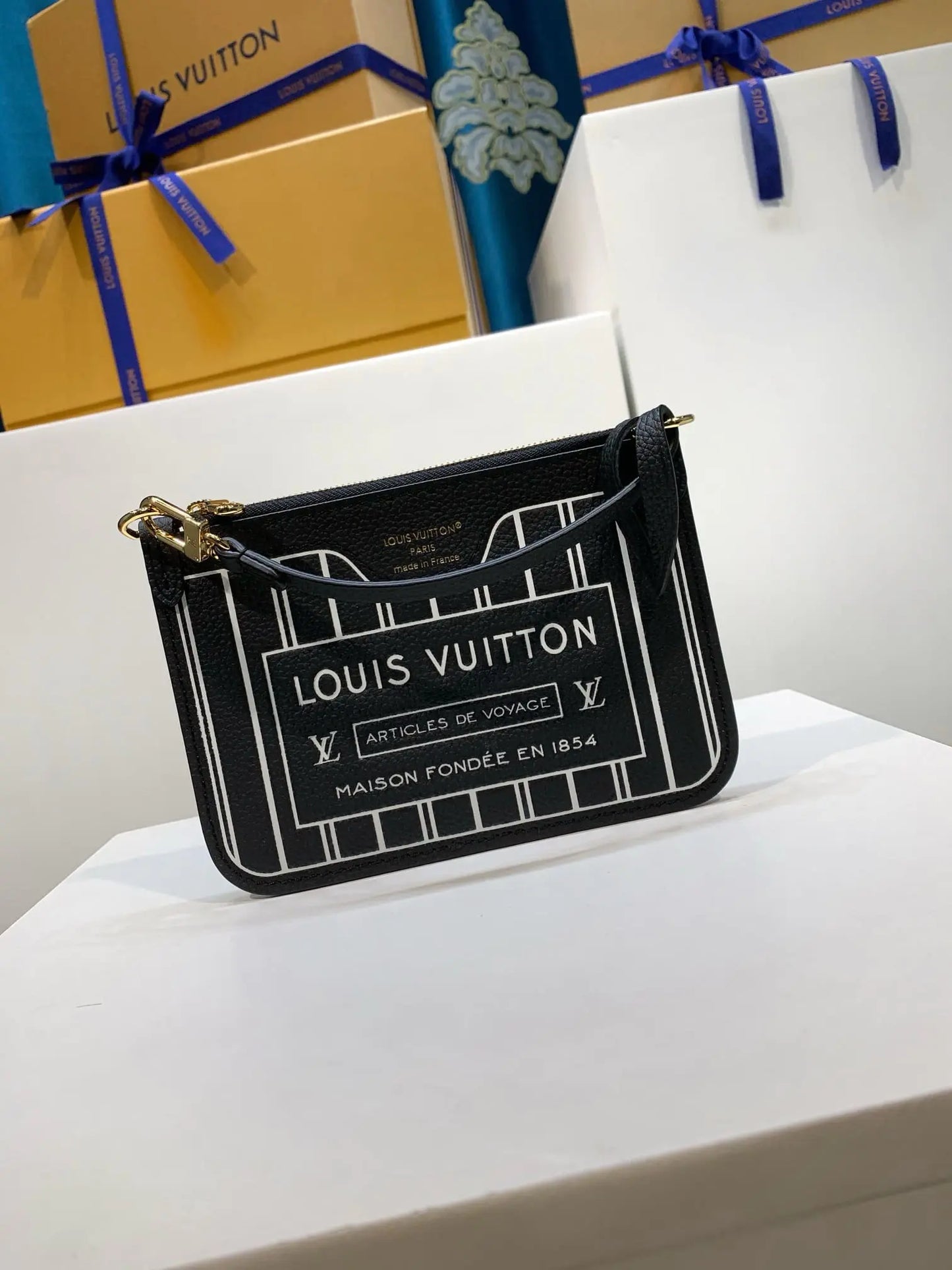 ルイ・ヴィトン M12099 ネヴァーフル・バンドリール インサイド・アウト BB