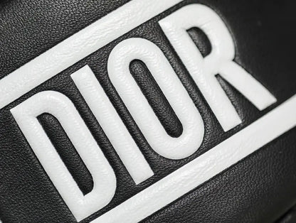 クリスチャン・ディオール スモール バイブ ホーボーバッグ