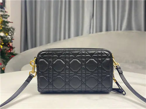 小さなディオール カロ クラッチ