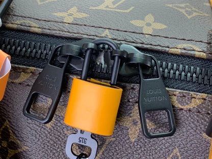 ルイ・ヴィトン キーポル・バンドリエール 55 – LVB053