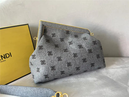 フェンディ ファーストバッグ ラージ