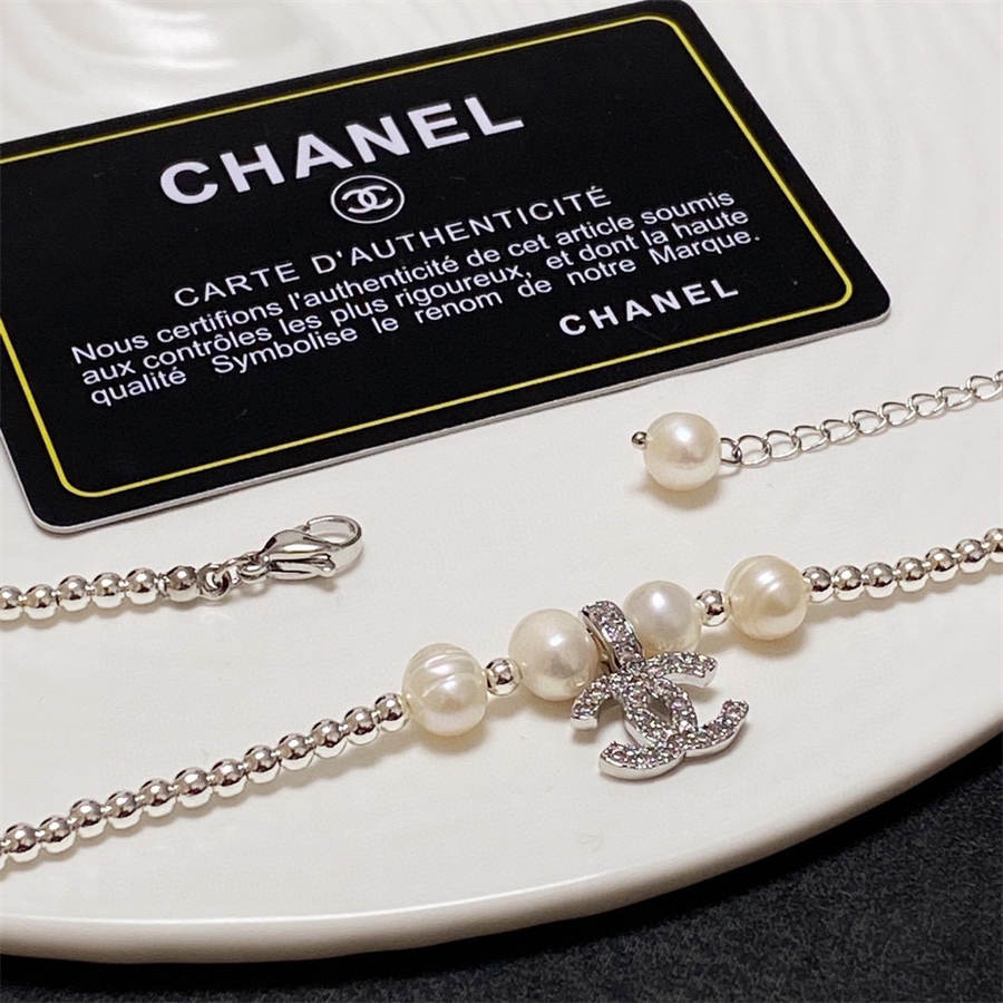 シャネルの天然淡水パールネックレス