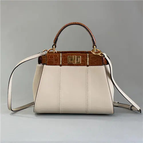 フェンディ ピーカブー ミニバッグ