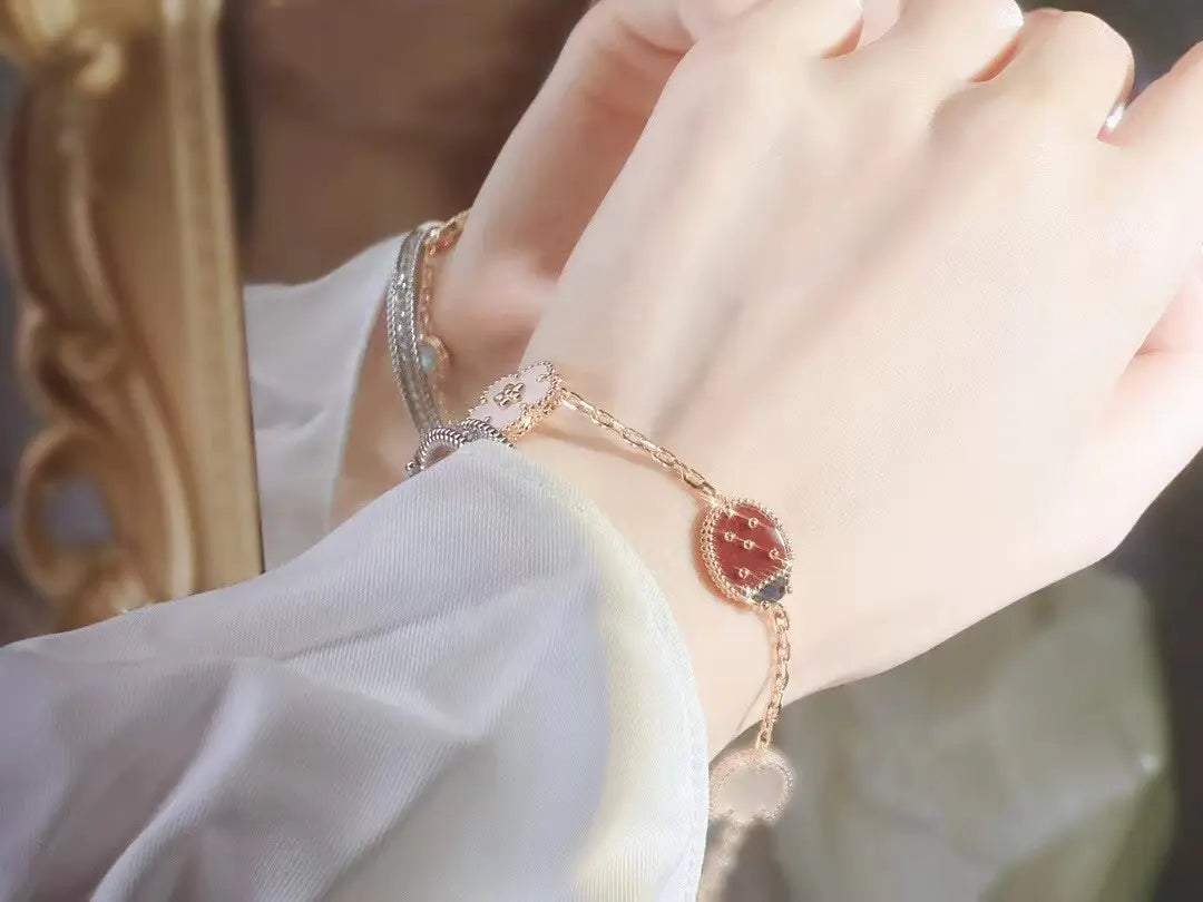 ヴァン クリーフ＆アーペル レディバグ ブレスレット