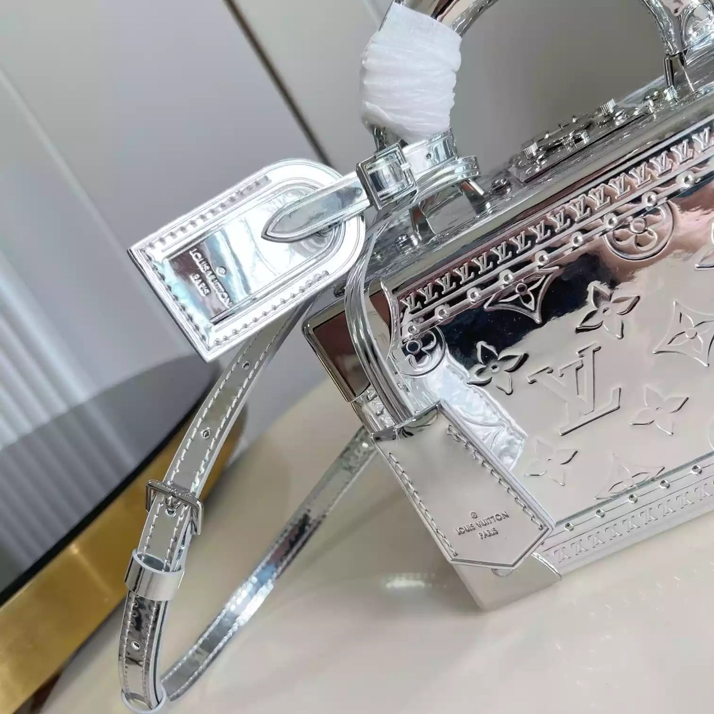 TRESOR ハンドケース シルバー モノグラム キャンバス M12797 – LW289