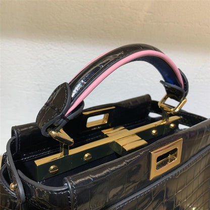 フェンディ ピーカブー ミニ レザー トート