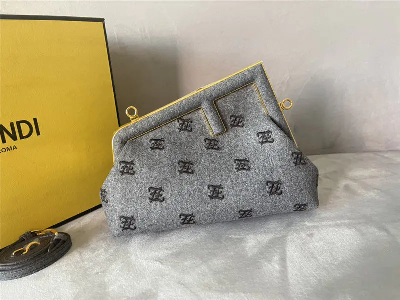 フェンディ ファーストバッグ スモール