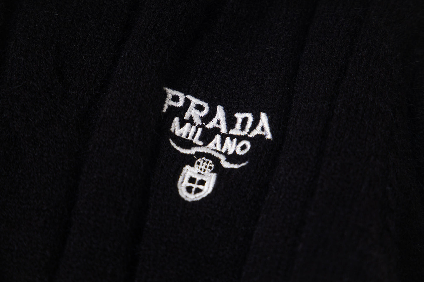 【PRADA旗艦店】プラダ セーター 男女兼用 ご好評に付き再入荷！