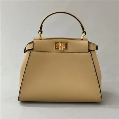 フェンディ ピーカブー ミニバッグ