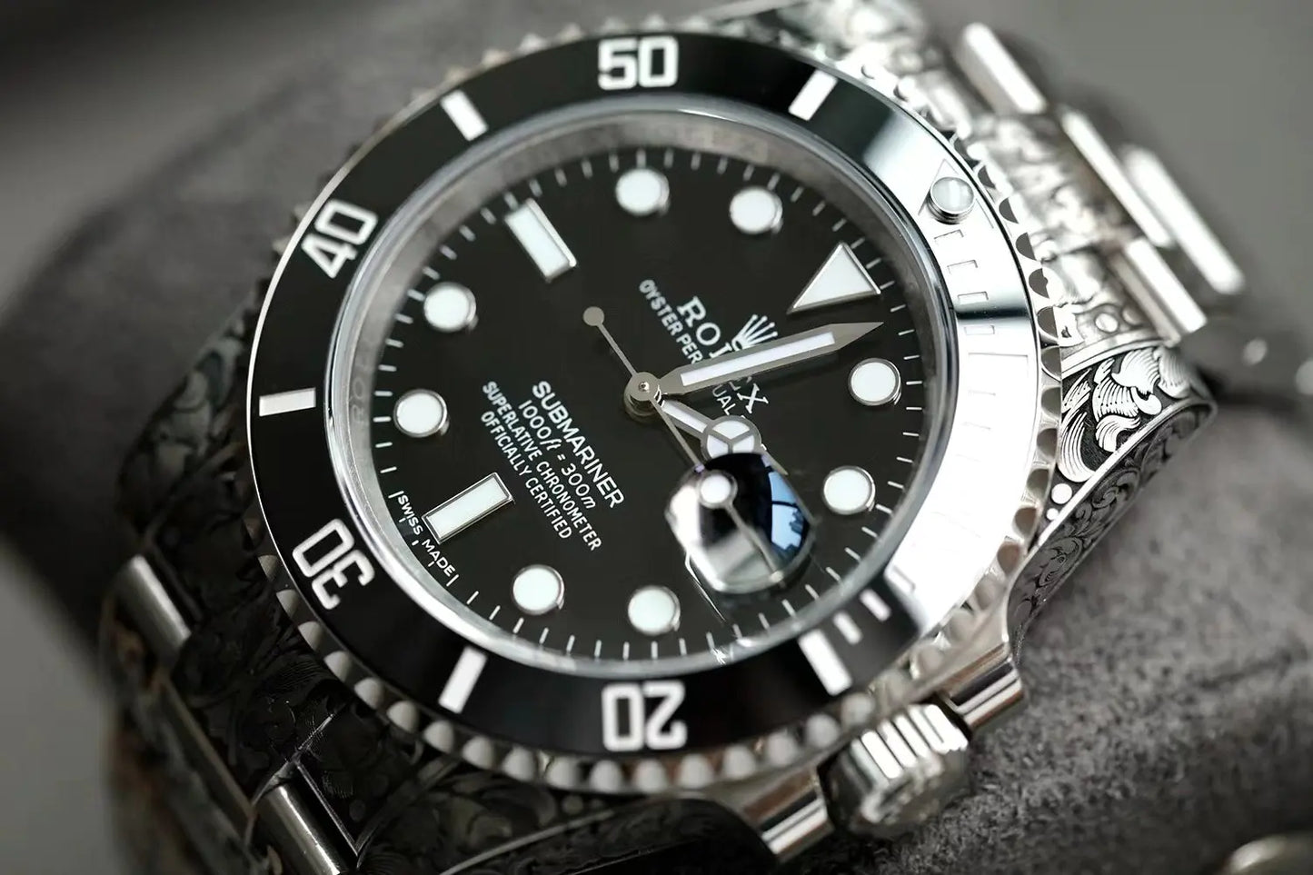 ロレックス サブマリーナーデイト 彫金 116610LV 数が少ない