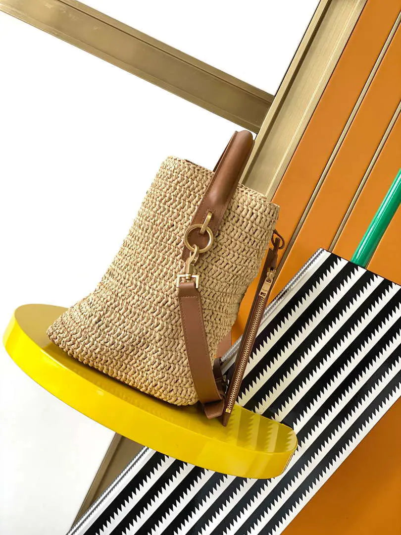 YSL 773991 LE 37 織りラフィアと植物タンニンなめしレザー ナチュレル