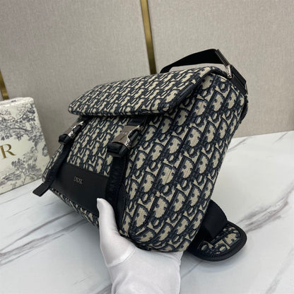 ディオール エクスプローラー メッセンジャーバッグ – DIO006