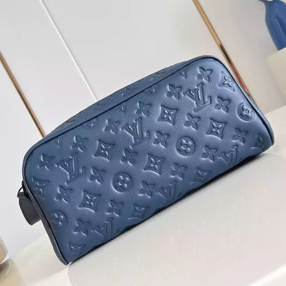 ドップキット ネイビーブルー モノグラムシャドウ – LW303