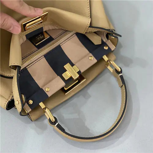 フェンディ ピーカブー ミニバッグ