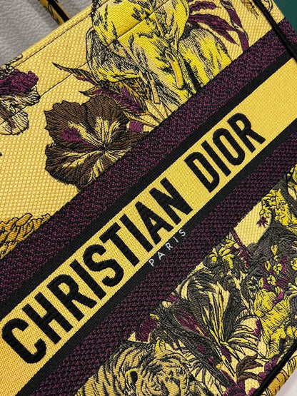 クリスチャン・ディオール ブックトートバッグ