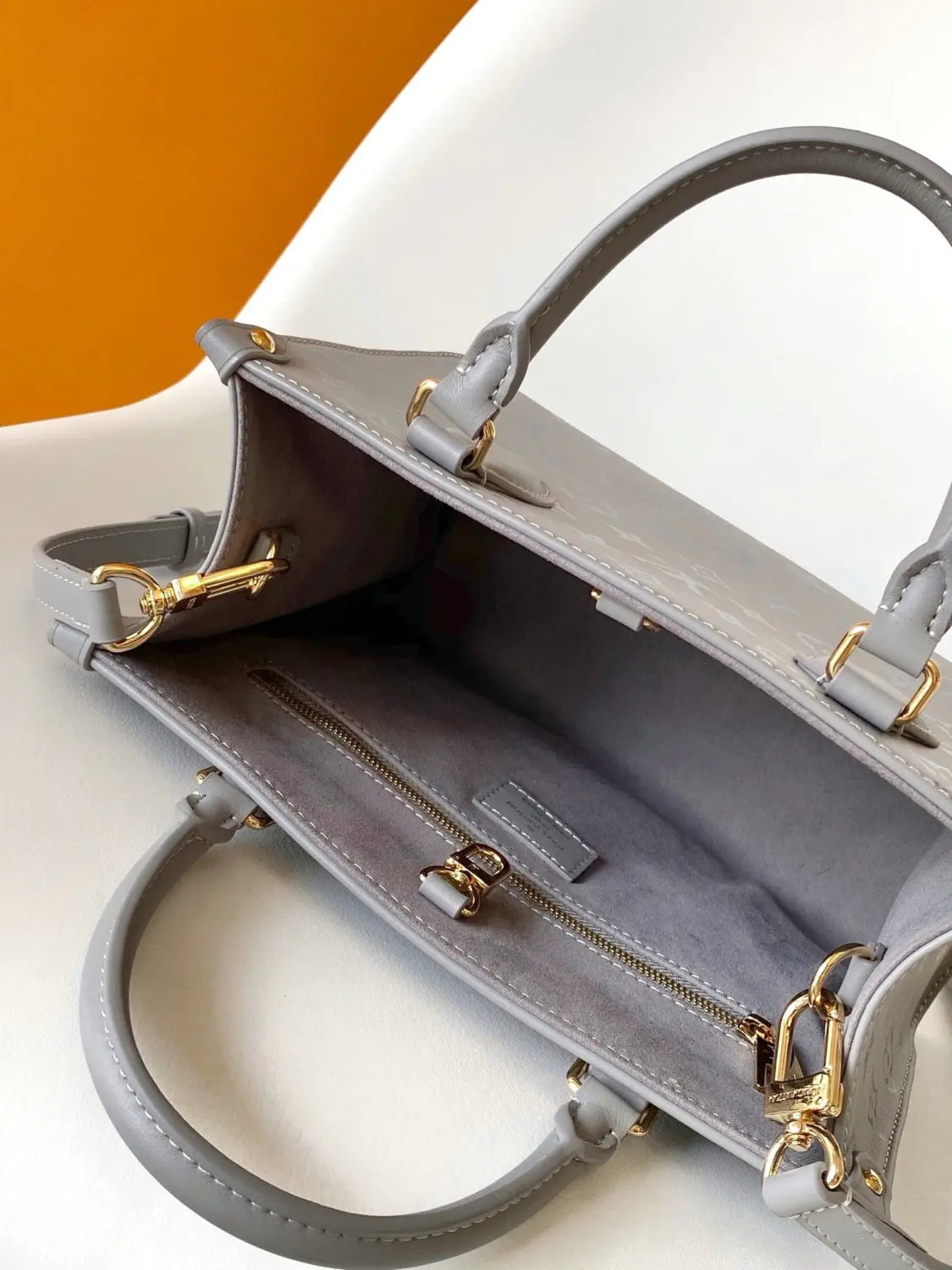 ルイ・ヴィトン M12465 オンザゴー PM