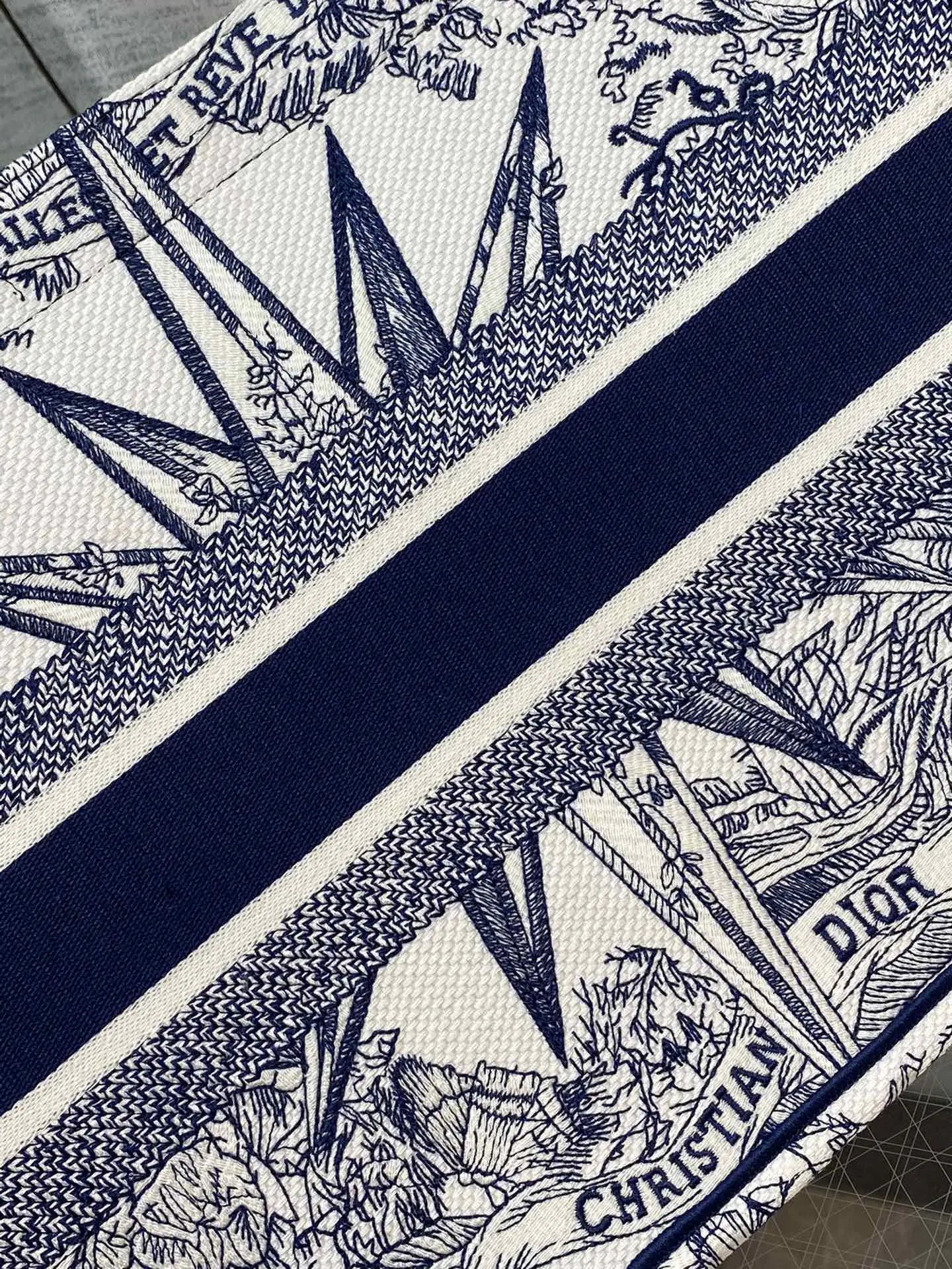 クリスチャン・ディオール ブックトートバッグ