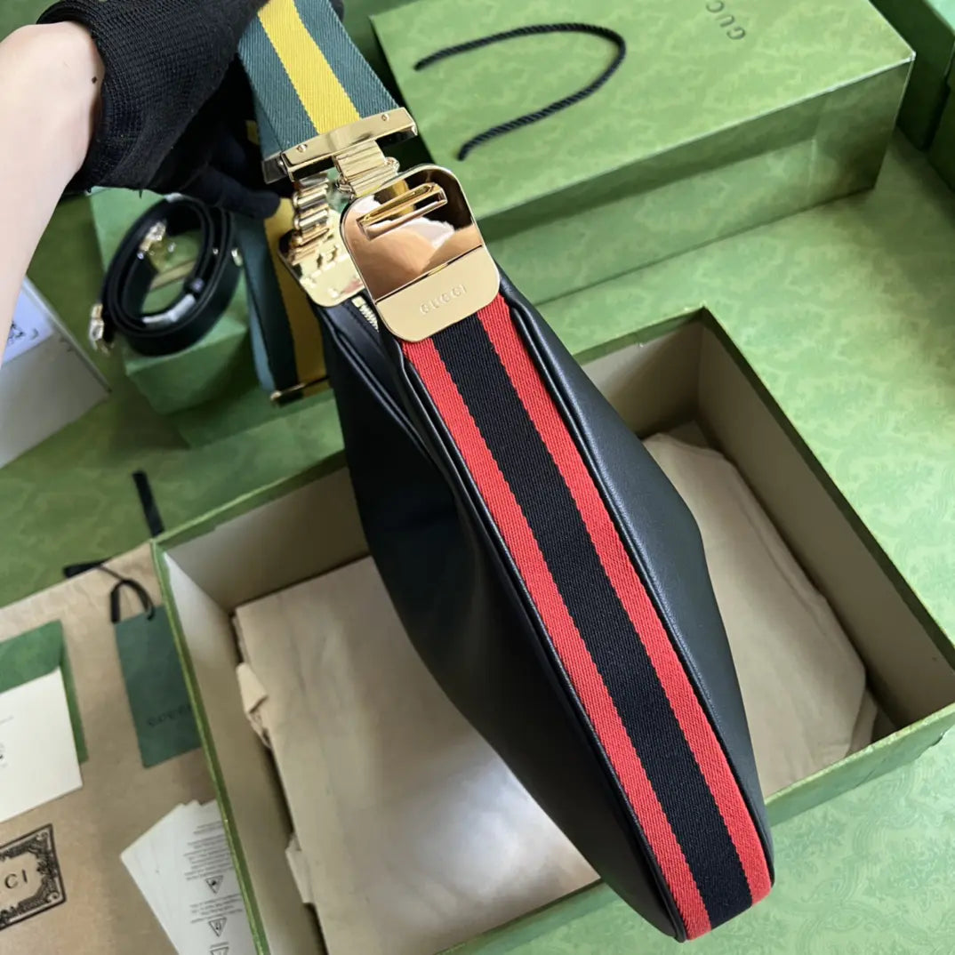 グッチ アタッシュ ラージ ショルダーバッグ