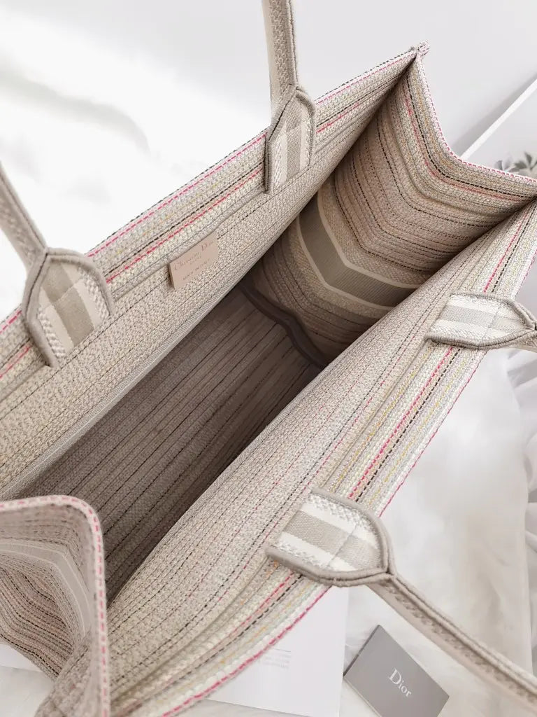 ディオール ブックトート