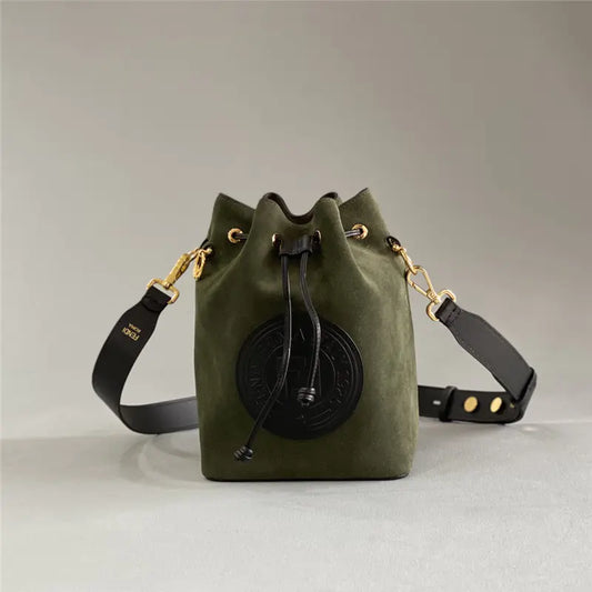 フェンディ モン トレゾール バケットバッグ