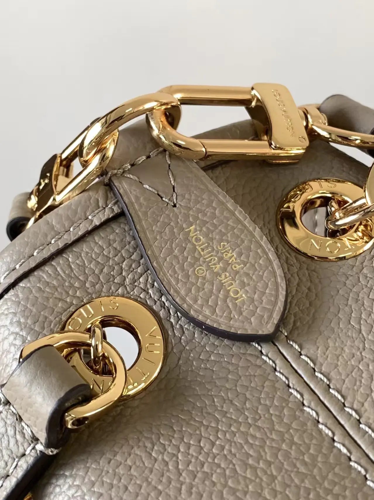 LV バンドル バイカラー モノグラム アンプラント レザー - レディース - ハンドバッグ