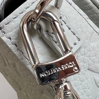 Sロック 縦型ウェアラブルウォレット トリヨンモノグラム M82568 – LW260