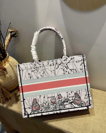 クリスチャン・ディオール スモールブックトートバッグ