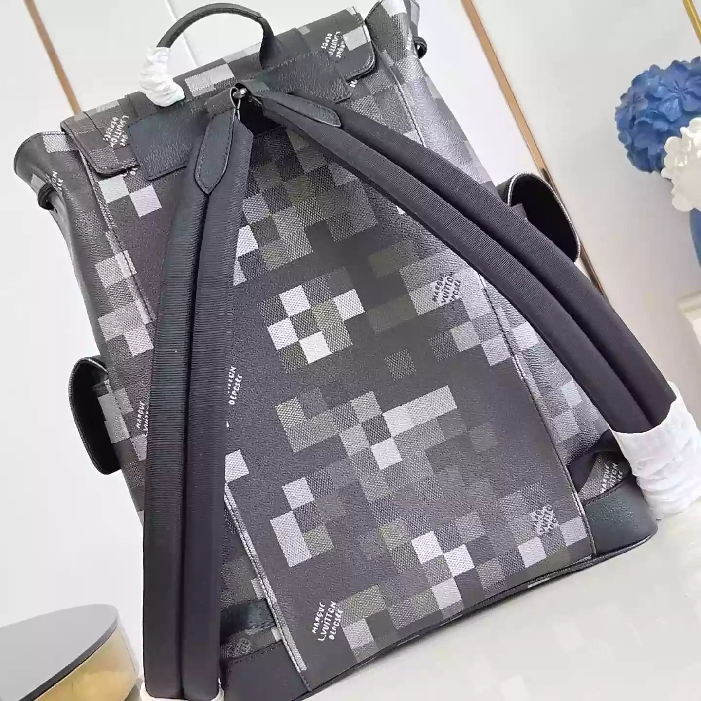 クリストファー MM バックパック ブラック ダモフラージュ ブラック キャンバス M14952 – LW334