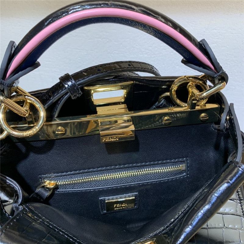 フェンディ ピーカブー ミニ レザー トート