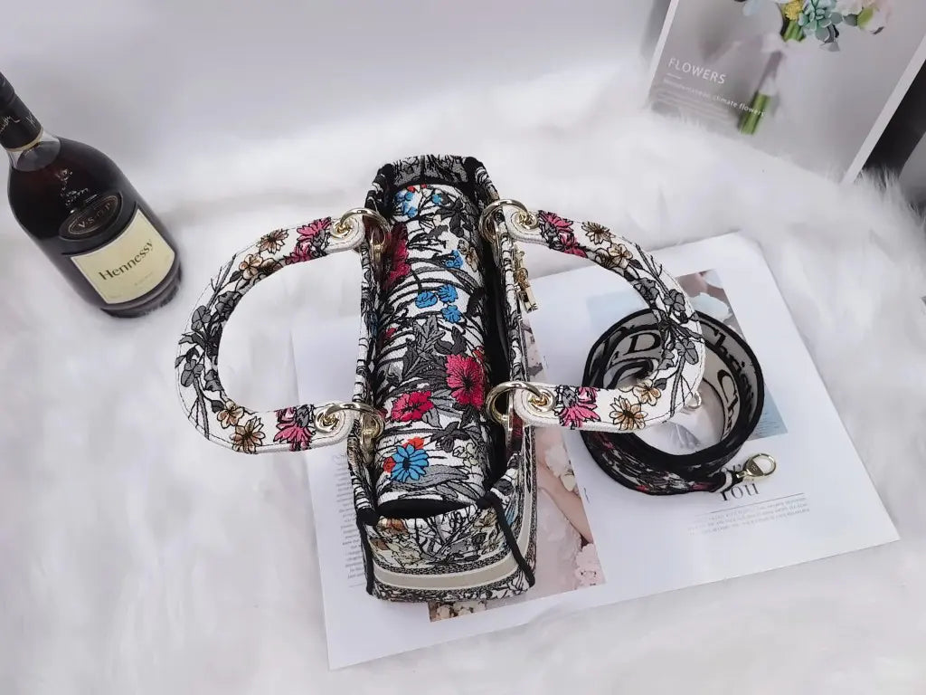 レディディオール