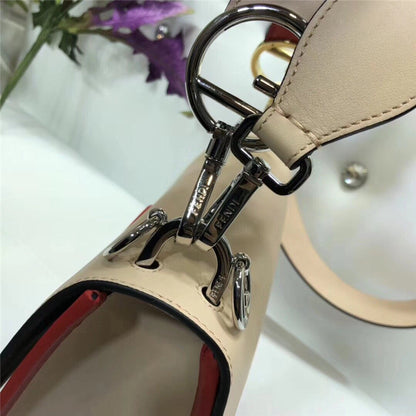 フェンディのショルダーバッグ