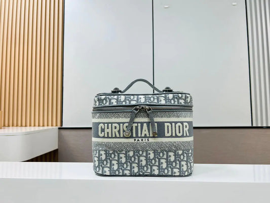 クリスチャン・ディオール コスメティックバッグ