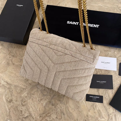 Y字キルティングレザーのルル スモールバッグ