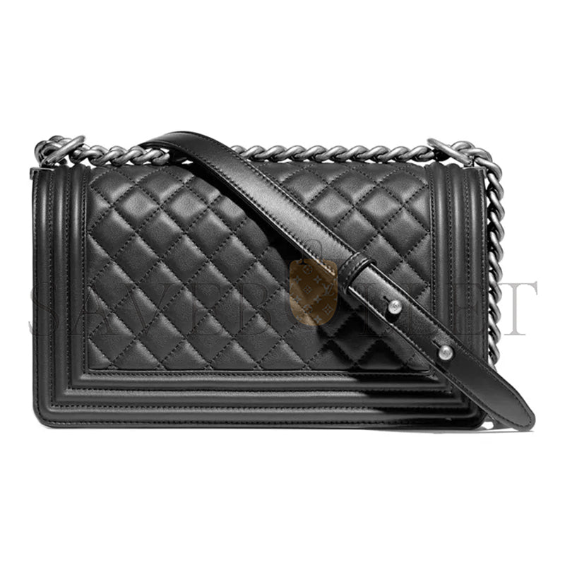 シャネル マスターラムスキン キルティング ミディアムボーイ フラップ シルバー金具 A67086 (25*15*9cm)