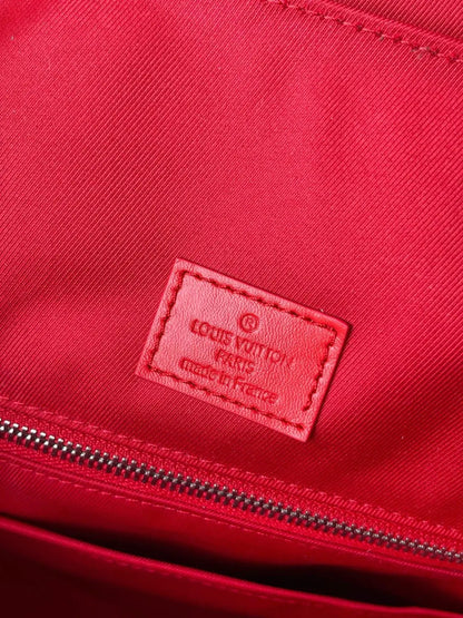 ルイ・ヴィトン M23764 クリストファー MM