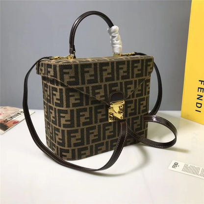 ヴィンテージ フェンディ ボックスバッグ