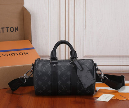 LOUIS VUITTON キーポル・バンドリエール 25 M46271