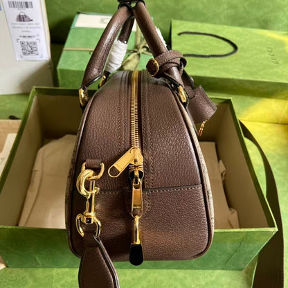 GUCCI メッセンジャーバッグ