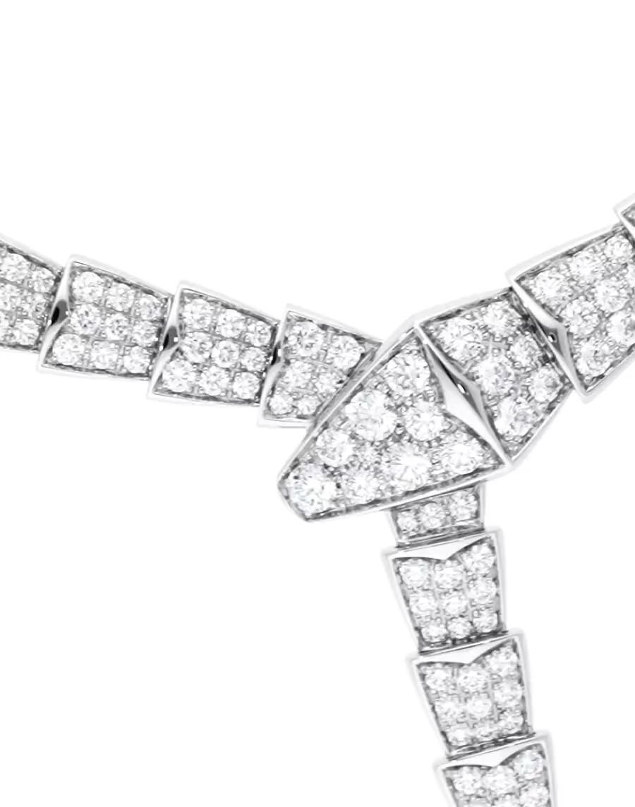 ブルガリ セルペンティ ヴァイパー ネックレスの新作