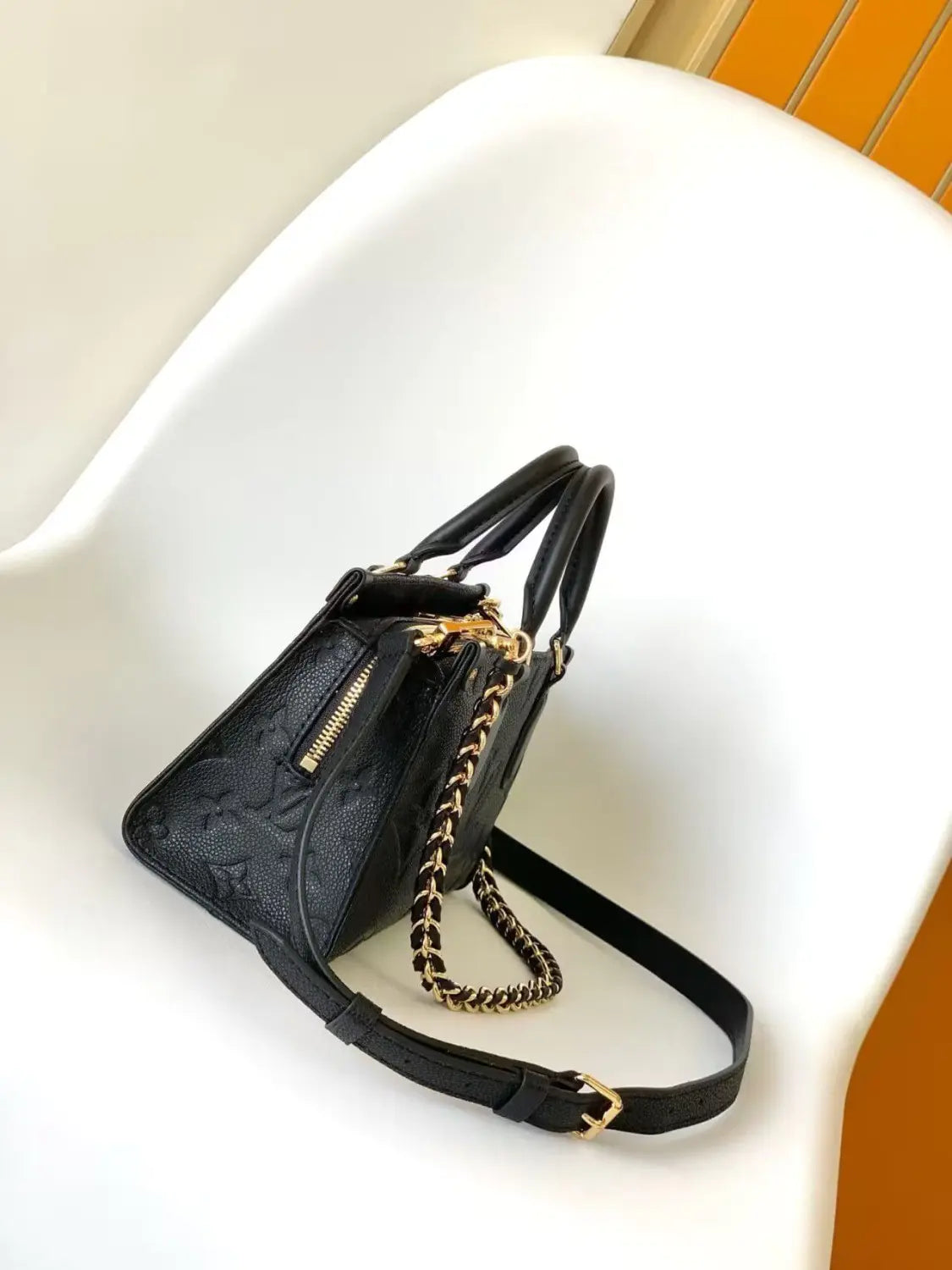 ルイ・ヴィトン オンザゴー イーストウェスト M23640