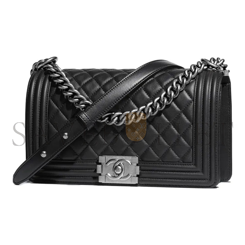 シャネル ラムスキン キルティング ミディアム ボーイ フラップ シルバー金具 A67086 (25*15*9cm)