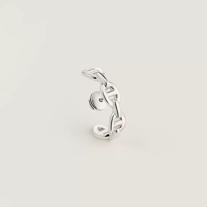 エルメスの新作「Chaine d'ancre Enchainee」片耳用クライミングイヤリング