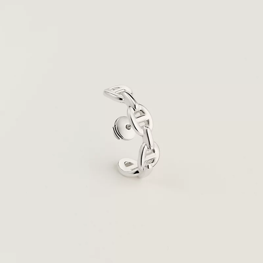 エルメスの新作「Chaine d'ancre Enchainee」片耳用クライミングイヤリング